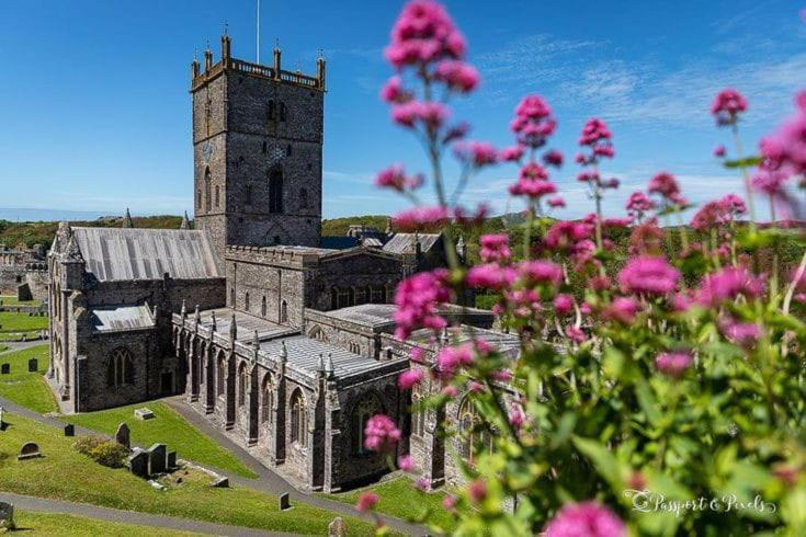 Butland Cottage Pembroke Esterno foto